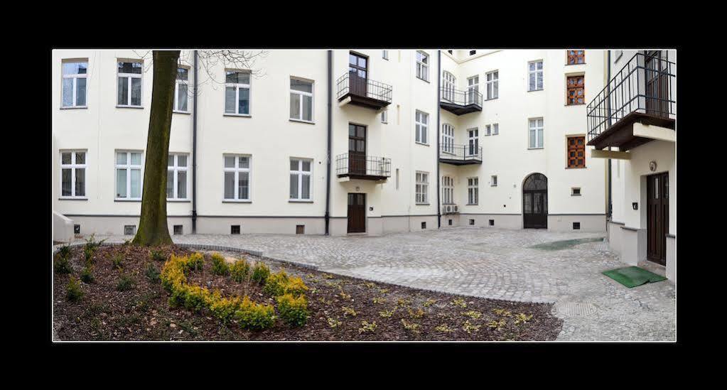 777 Apartaments Krasków Exterior foto